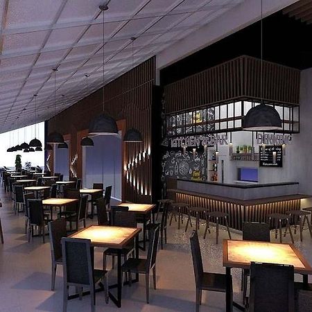 Front One Harvest Hotel Wonosobo Exterior foto